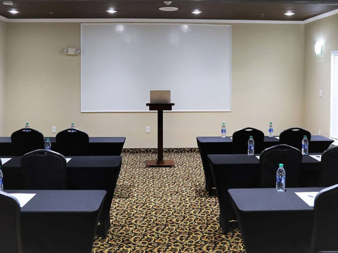 海波因特-格林斯波罗温德姆速8酒店主图