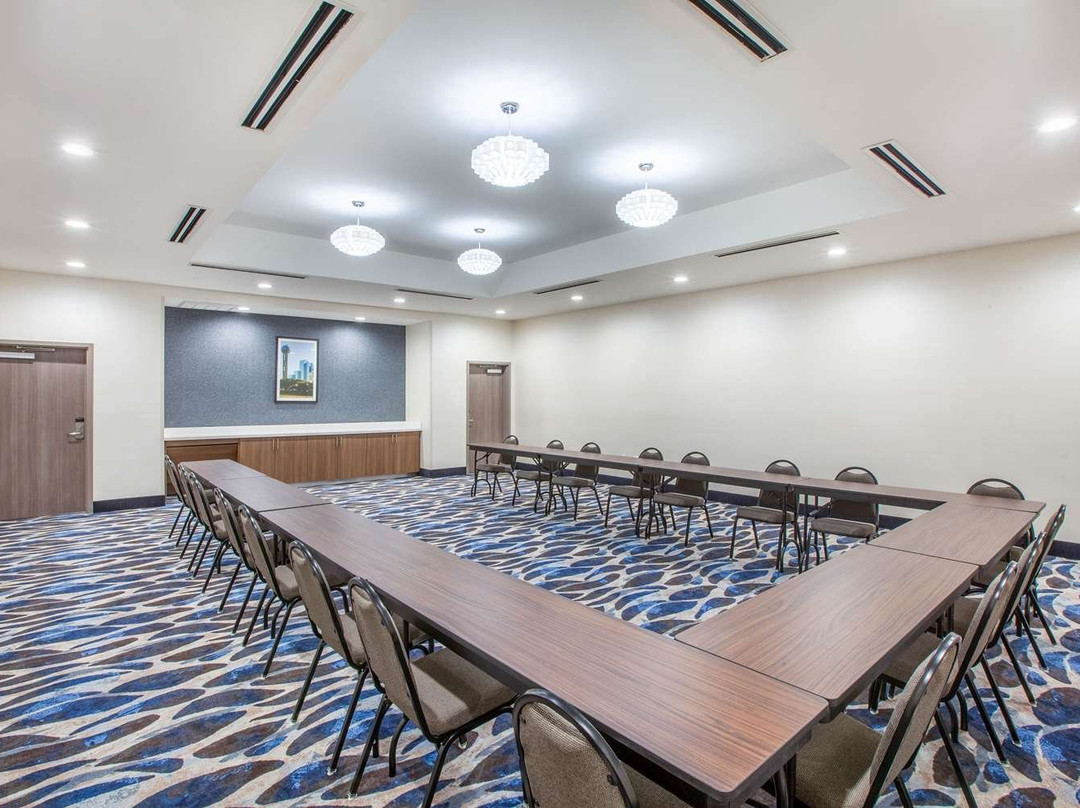 达拉斯邓肯维尔拉昆塔温德姆套房酒店主图