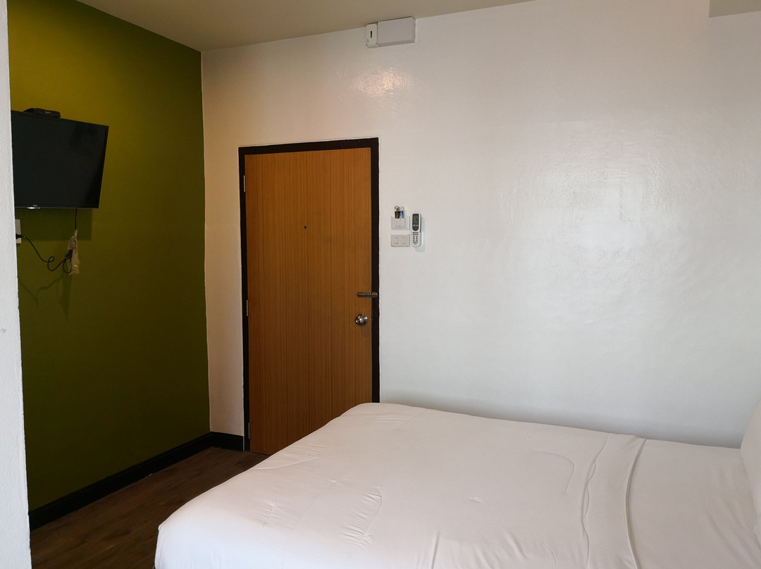 Fah Un Rung Hotel