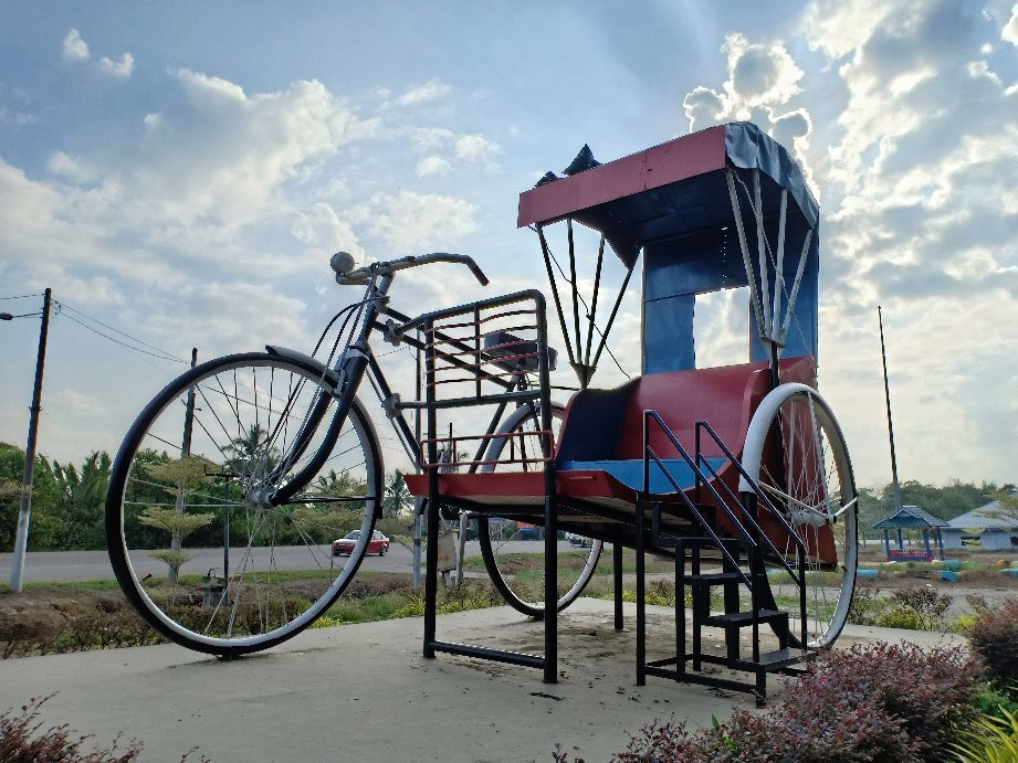 Beca Gergasi Muar-麻坡必去景点