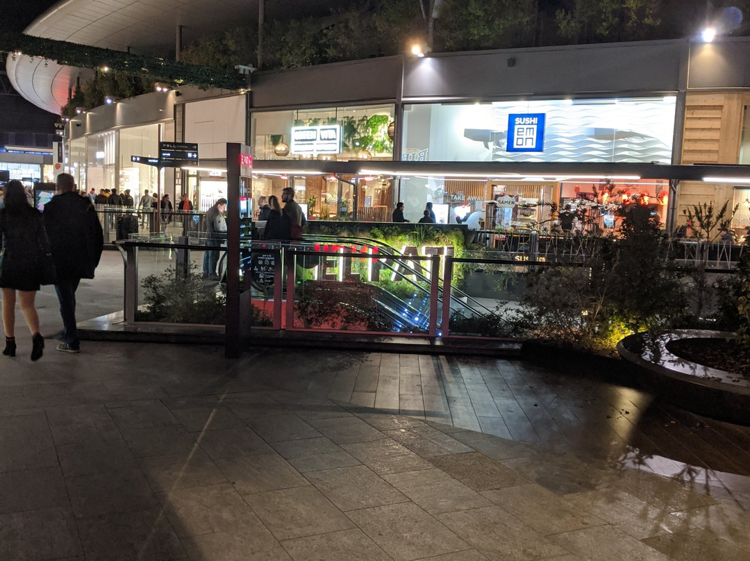 Centro Comercial Splau-科尔内利亚-德略布雷加特必去景点