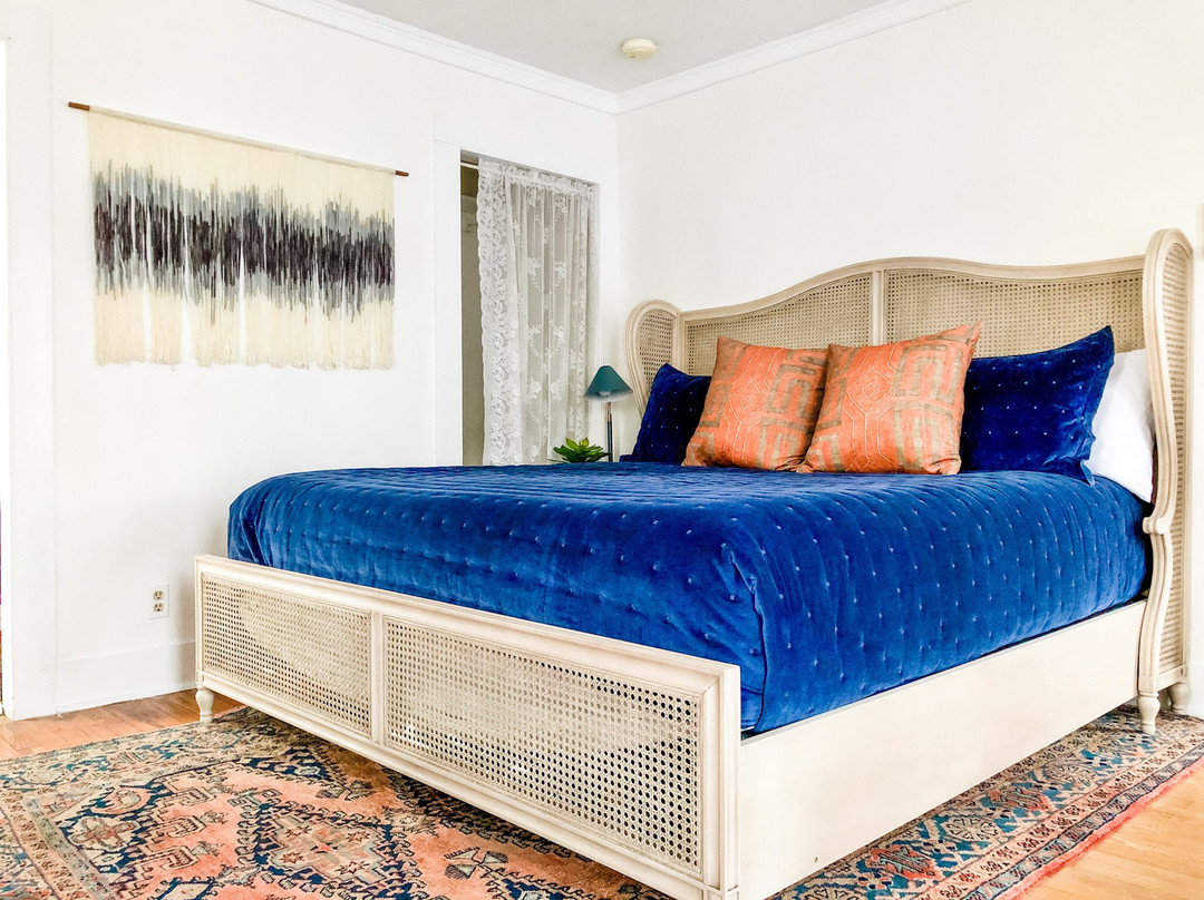 Twin Gables Of Woodstock主图