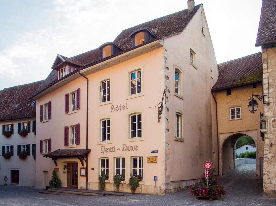 Saint-Ursanne酒店住宿-Hôtel de la Demi-Lune