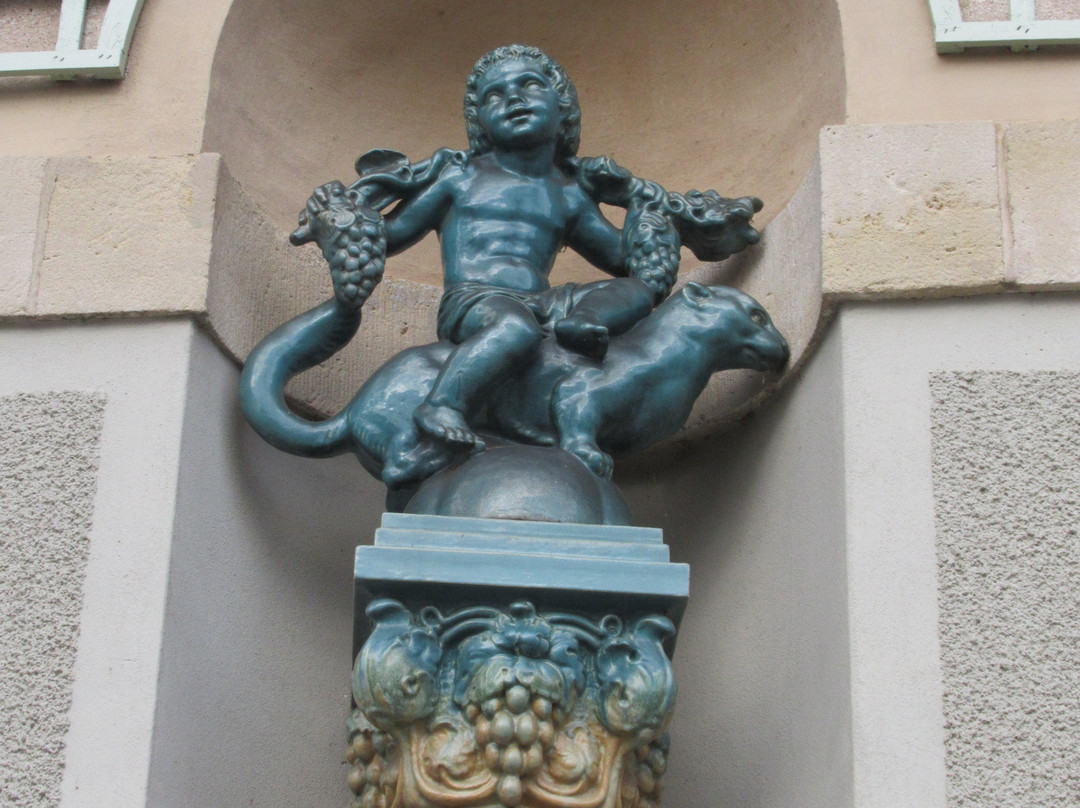 Putti en Facade de l'Orangerie-Mondorf-les-Bains必去景点