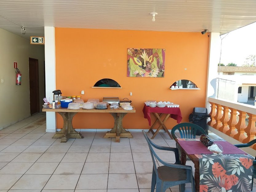 Tropical Hotel主图