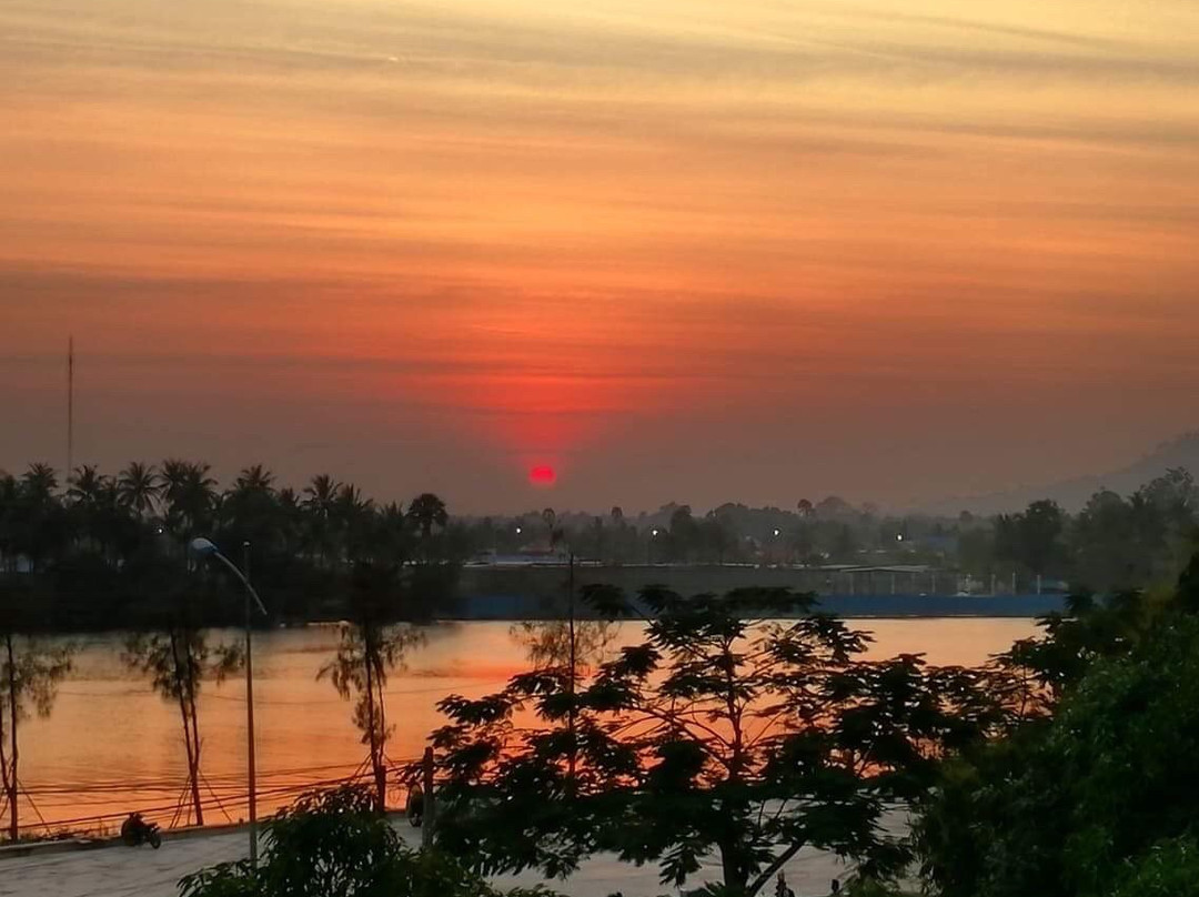 库尔贡布旅馆主图