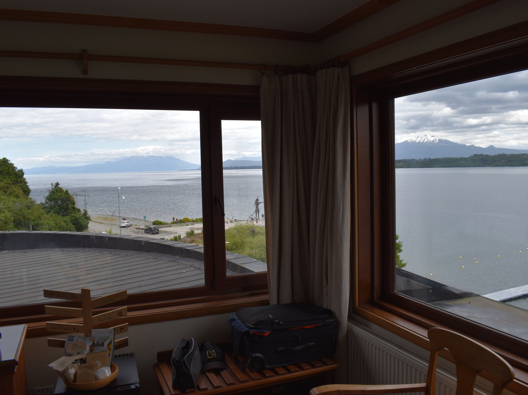 湖滨小屋酒店主图