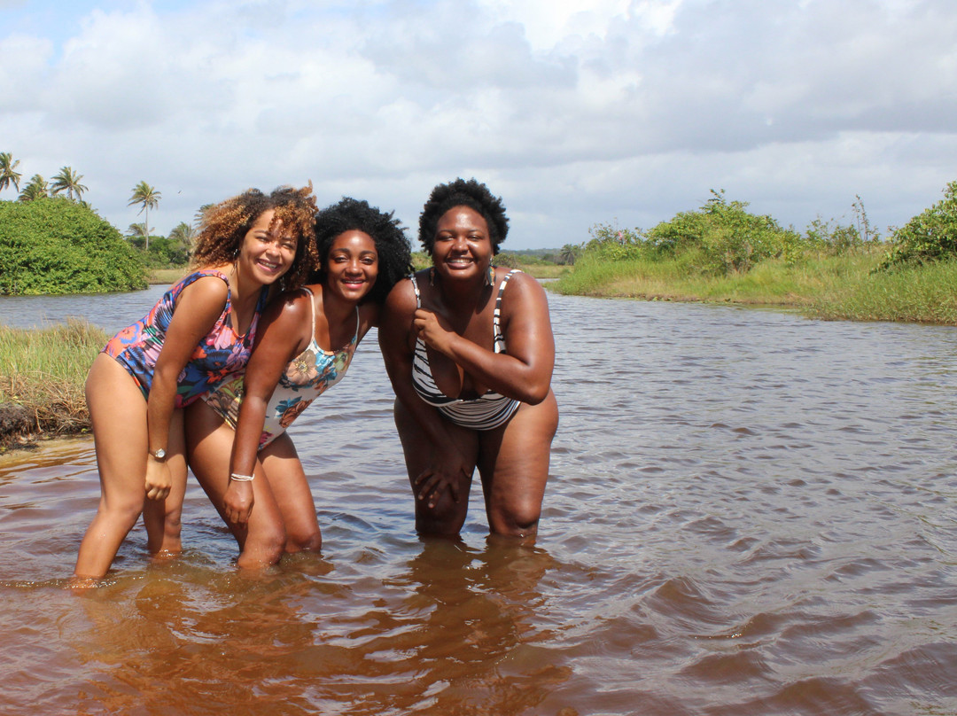 Aldeia Hippie-Arembepe必去景点