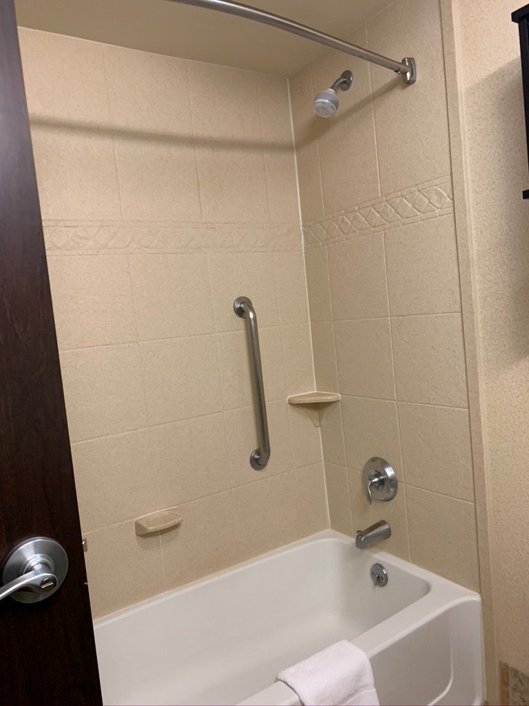 Hampton Inn & Suites Seattle/Federal Way-浴室