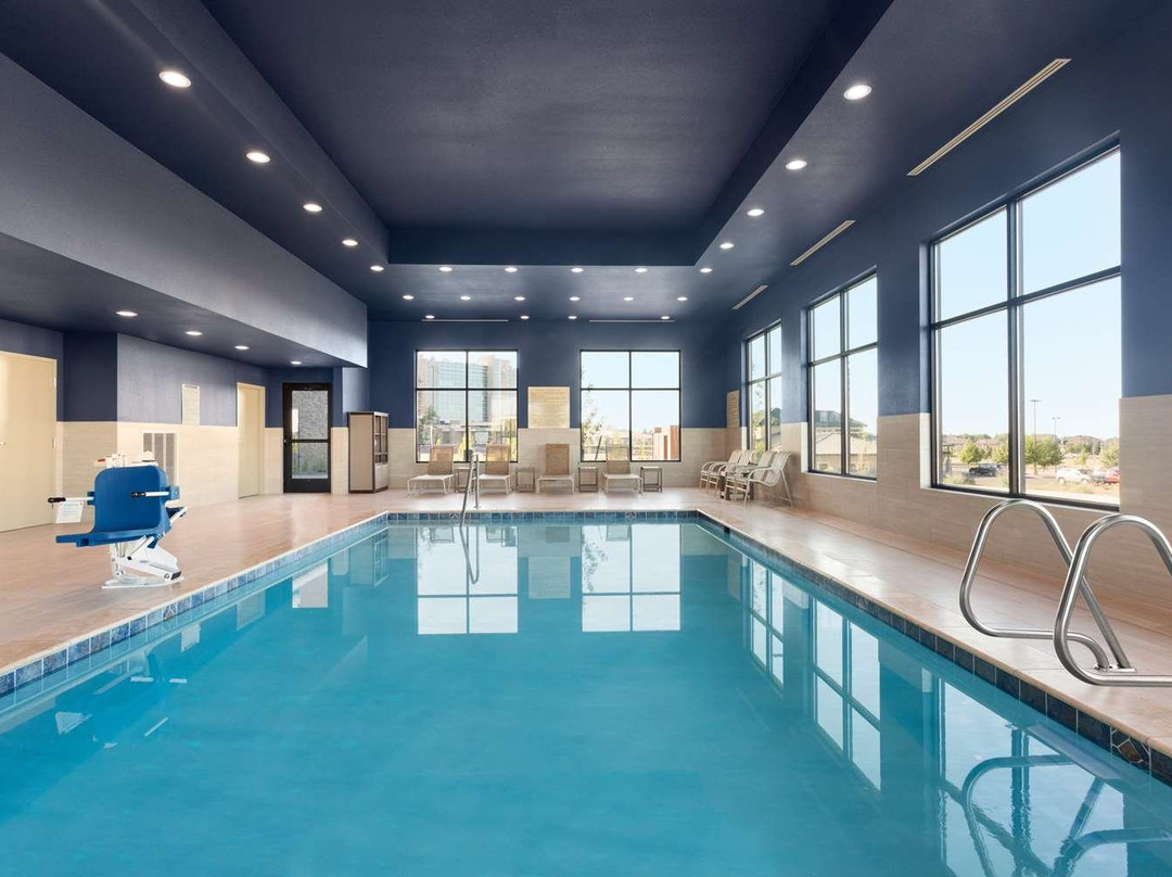 肯纳威克南脊恒庭酒店主图