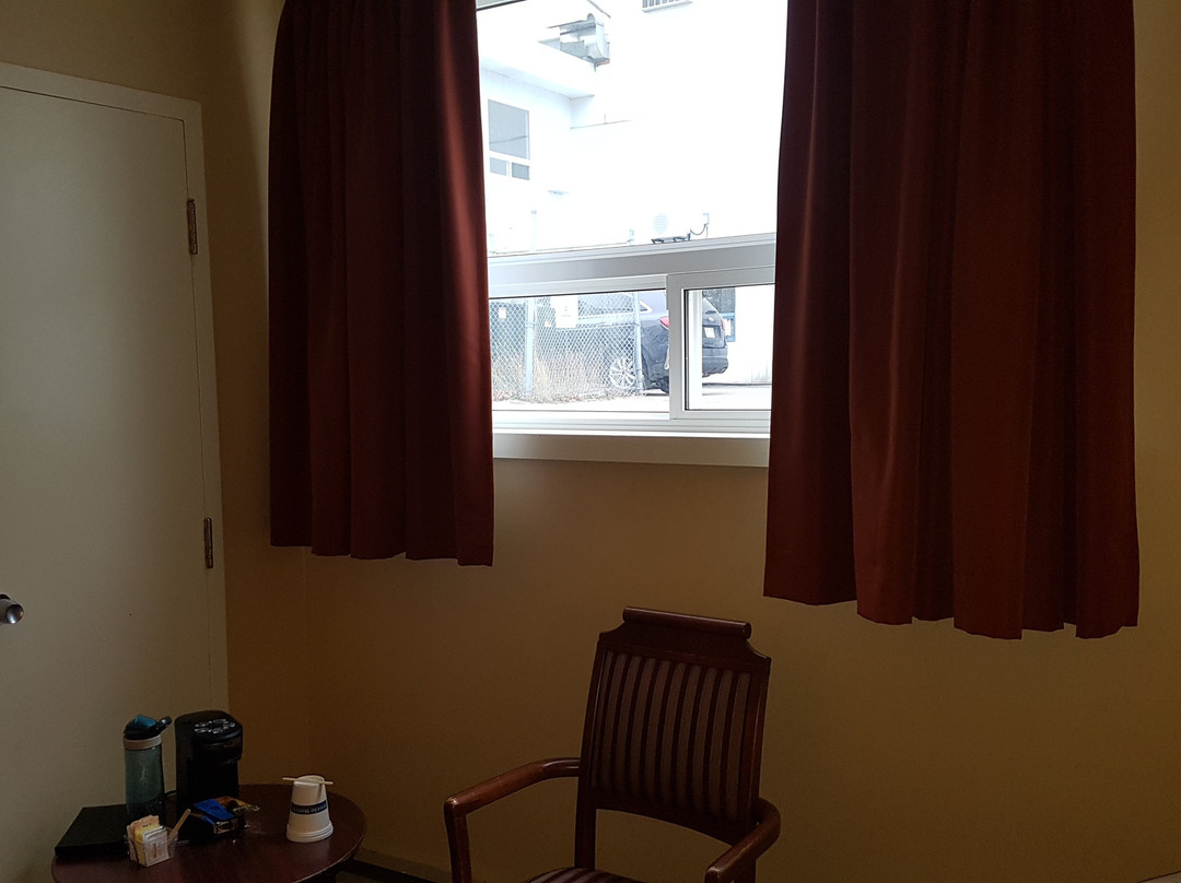 Albatross Hotel主图