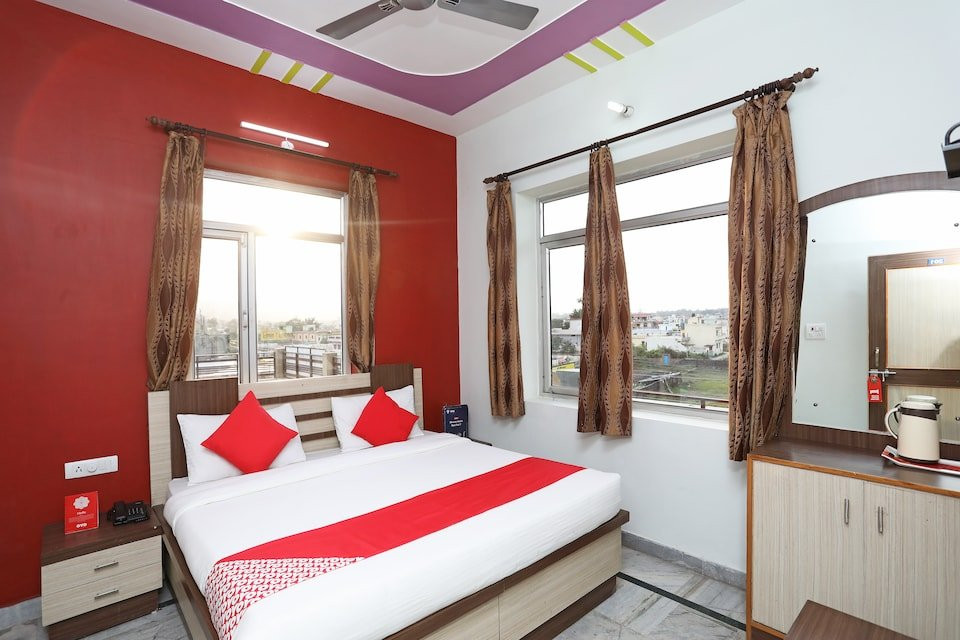 OYO 30449 Green Chilli主图