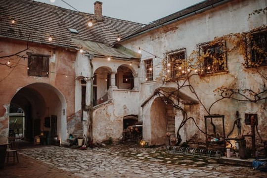 Renesancny Dom-Svaty Jur必去景点