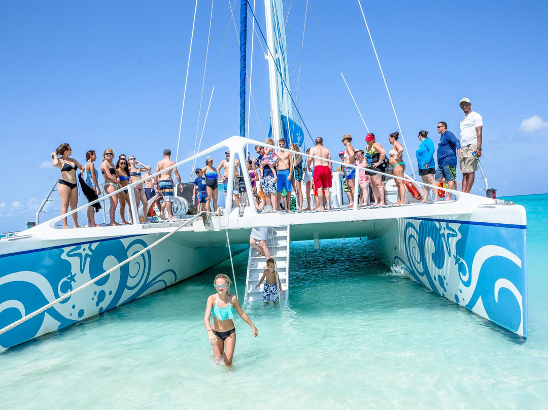 Island Routes-普罗维登西亚莱斯必去景点