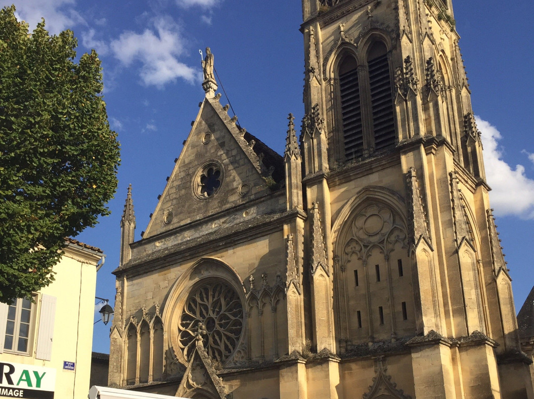 Eglise Saint-Martin de Cadillac景点图片