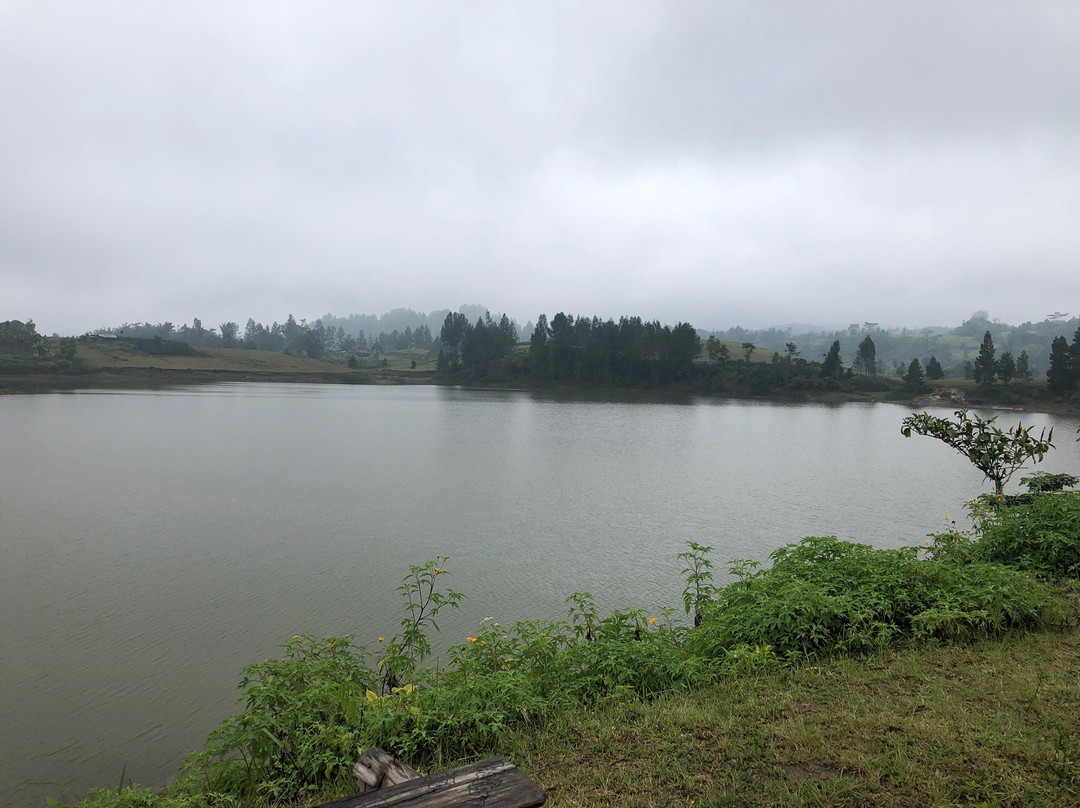 Lake Sidihoni-沙摩西岛必去景点