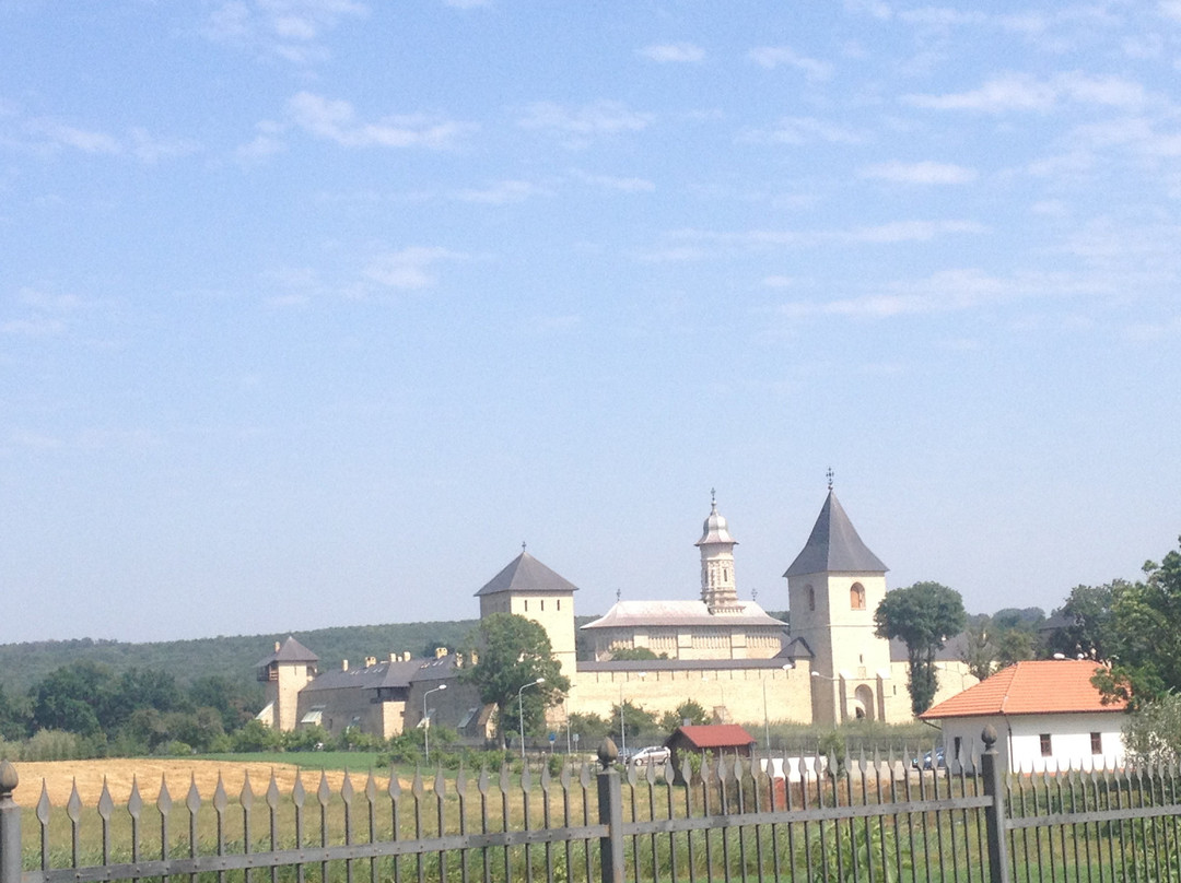 Dragomirna Monastery景点图片