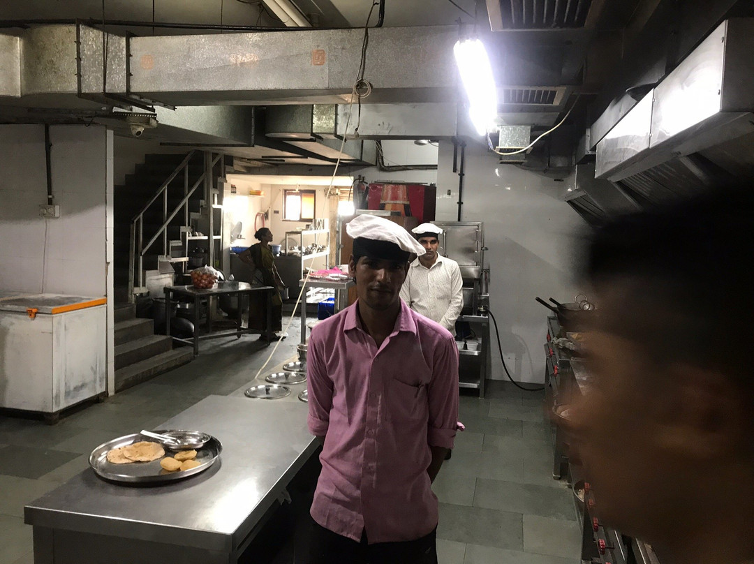 Kalyan's Hotel主图