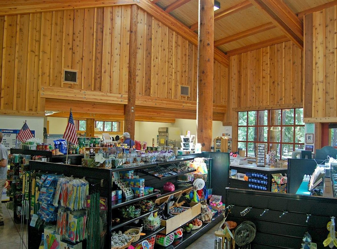 McArthur-Burney Falls State Park Cabins, Store, & Marina景点图片