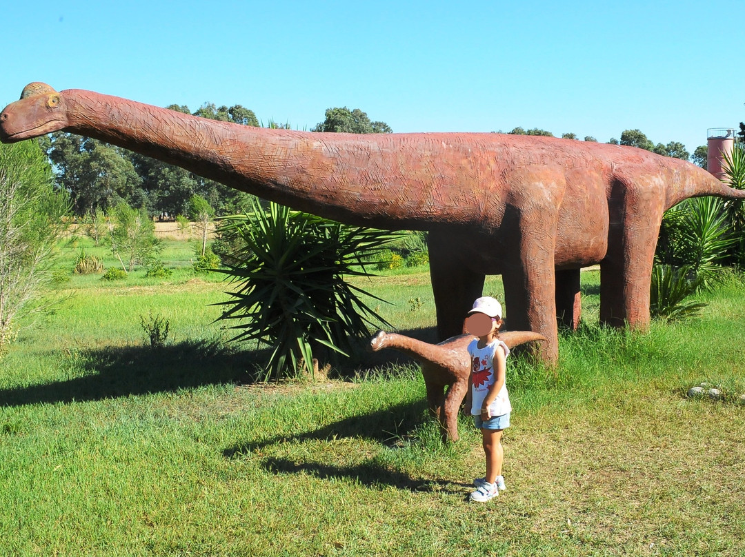 Parco Paleontologico Dinosardo-奥里斯塔诺省必去景点