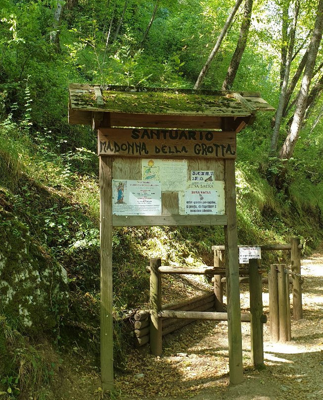 Santuario Santa Maria delle Grotte景点图片