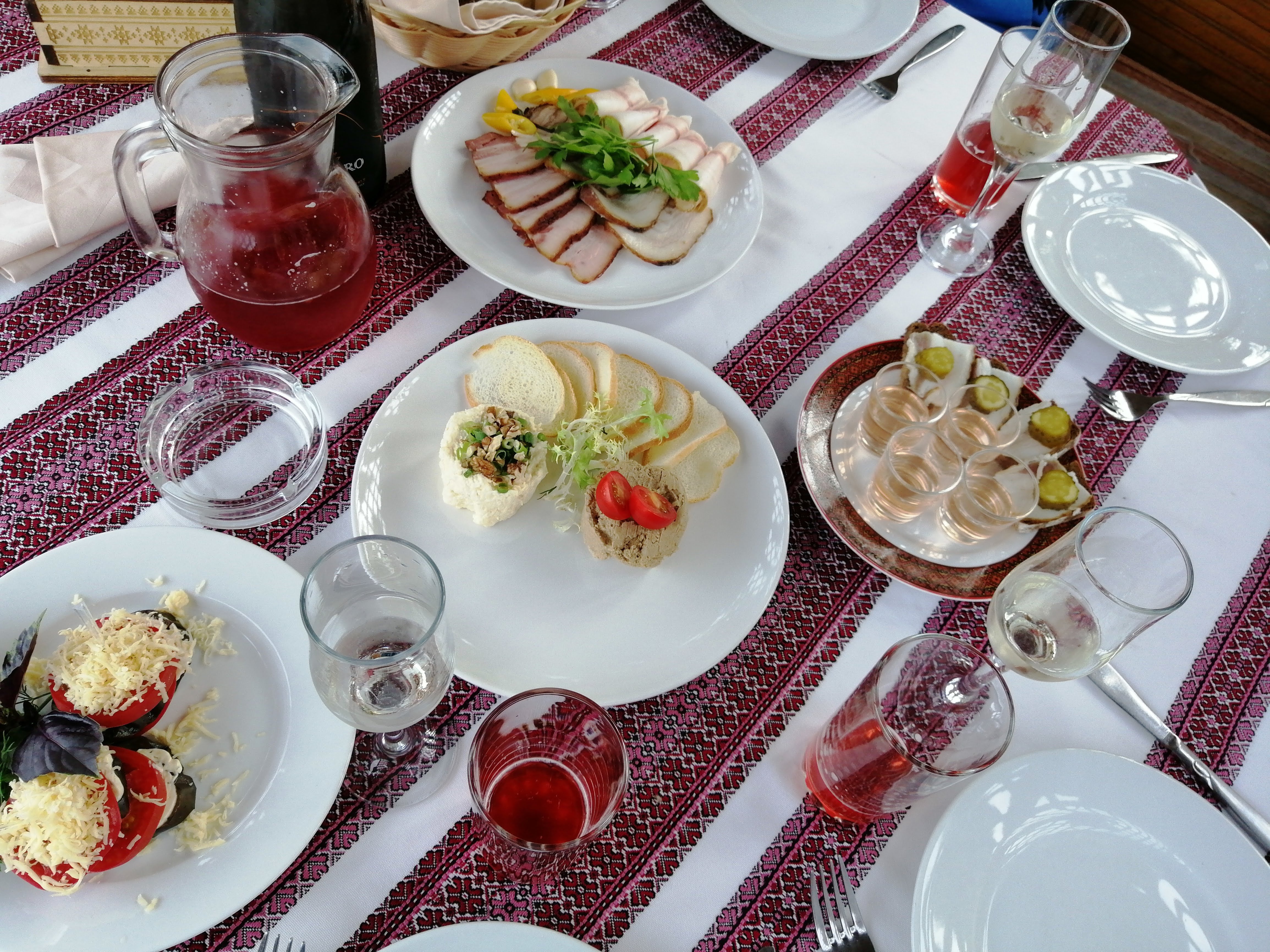 Khutor Hotel-餐饮