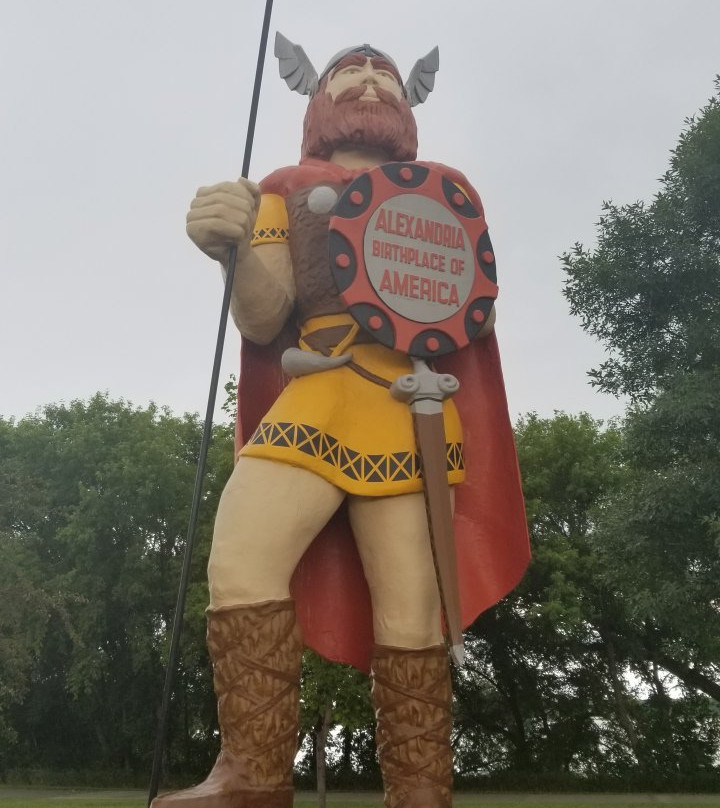 Big Ole Viking Statue景点图片