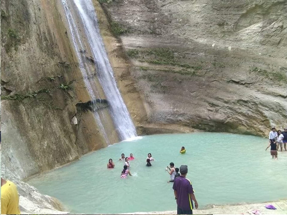 Dao Waterfalls景点图片
