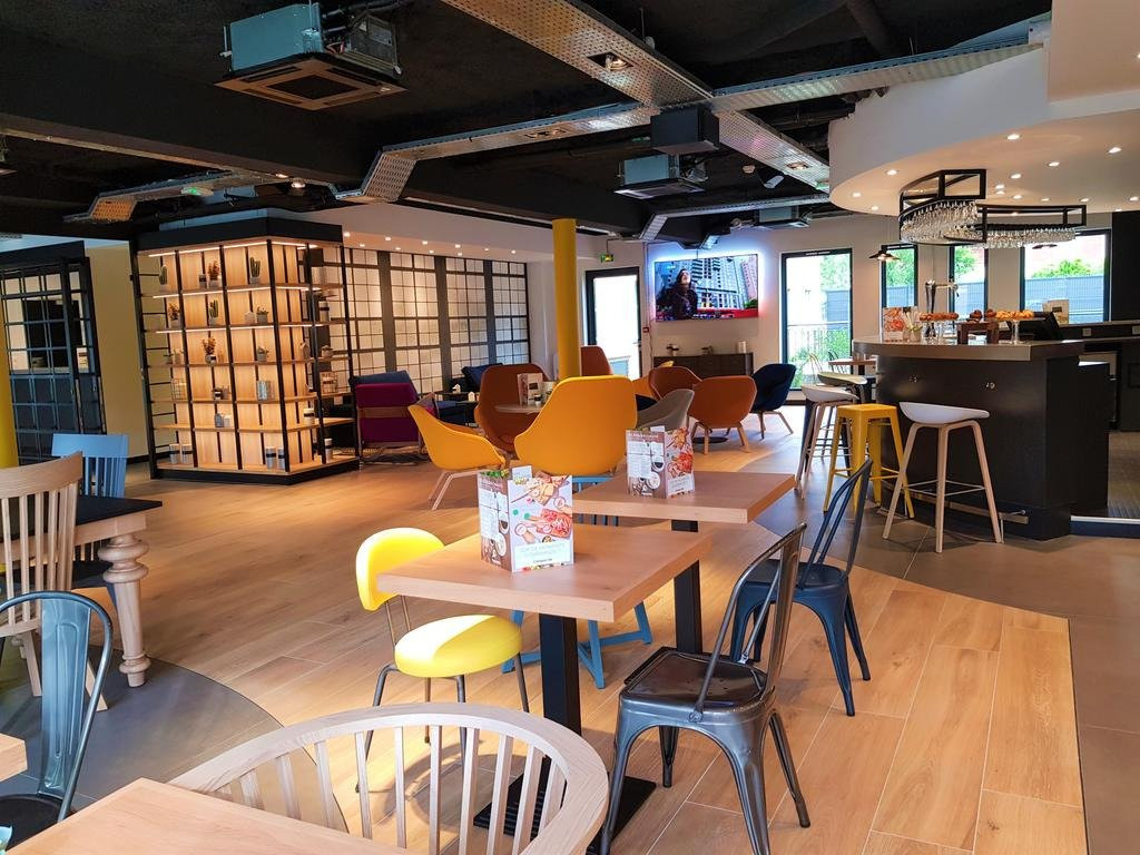 Campanile Fontainebleau主图