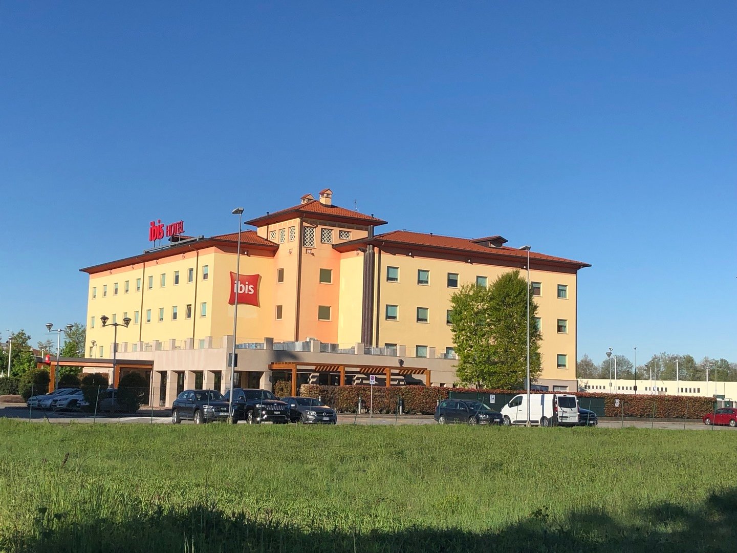 宜必思科莫酒店-浴室