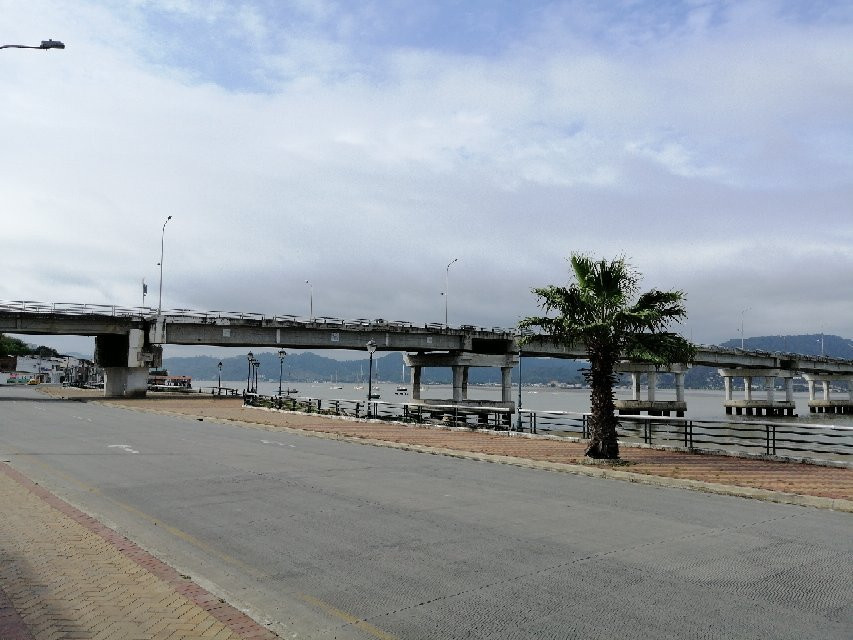 Puente las Caras景点图片