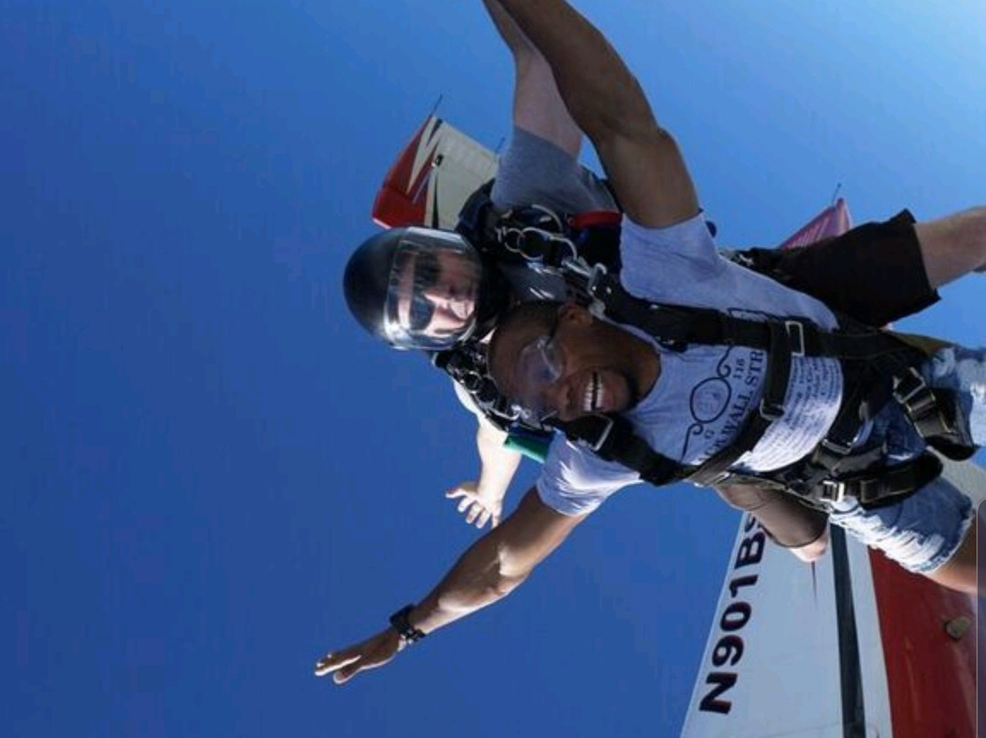 Skydive Paraclete XP景点图片