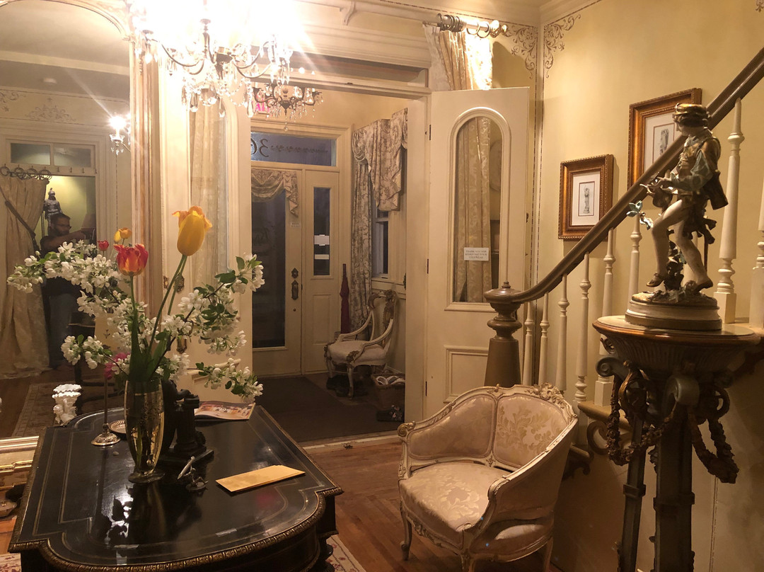 Russell Manor Bed and Breakfast主图