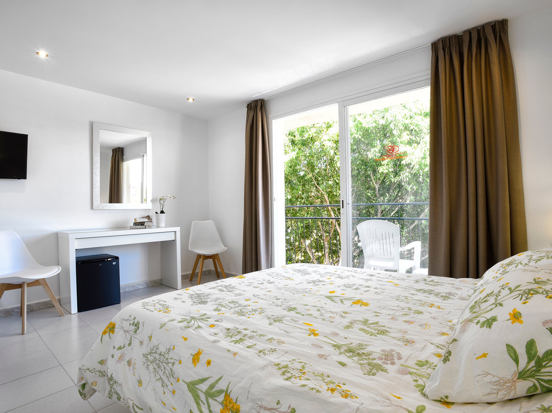 Hotel Gabarda & Complex主图