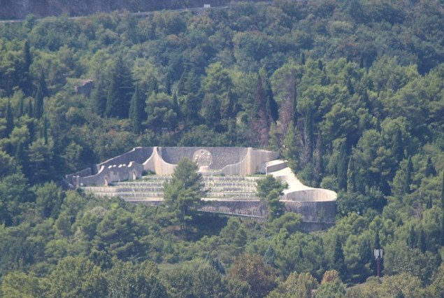 Partisan Cemetery景点图片