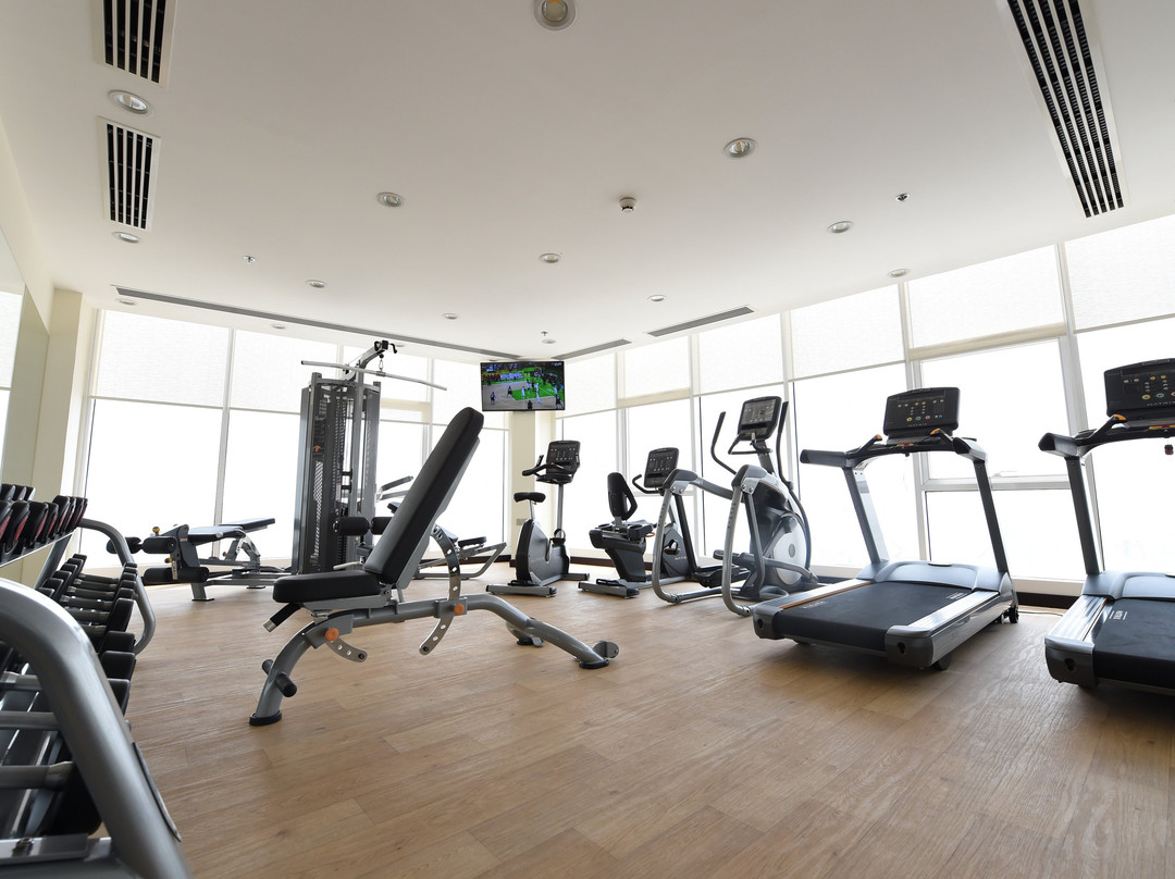 Orange Suites Hotel主图