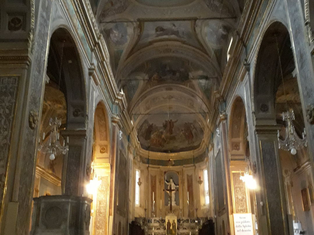 Chiesa dei Santi Nazario e Celso-瓦拉泽必去景点