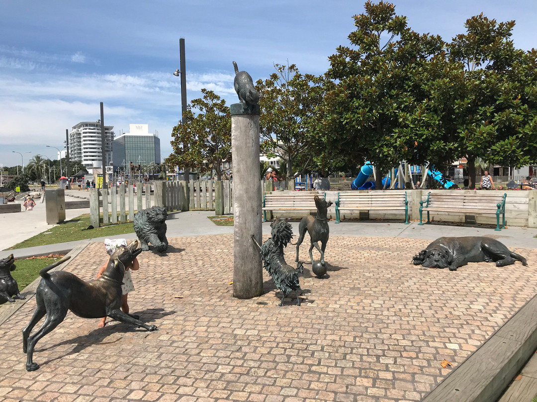 Hairy Maclary & Friends Tauranga Waterfront Sculpture景点图片