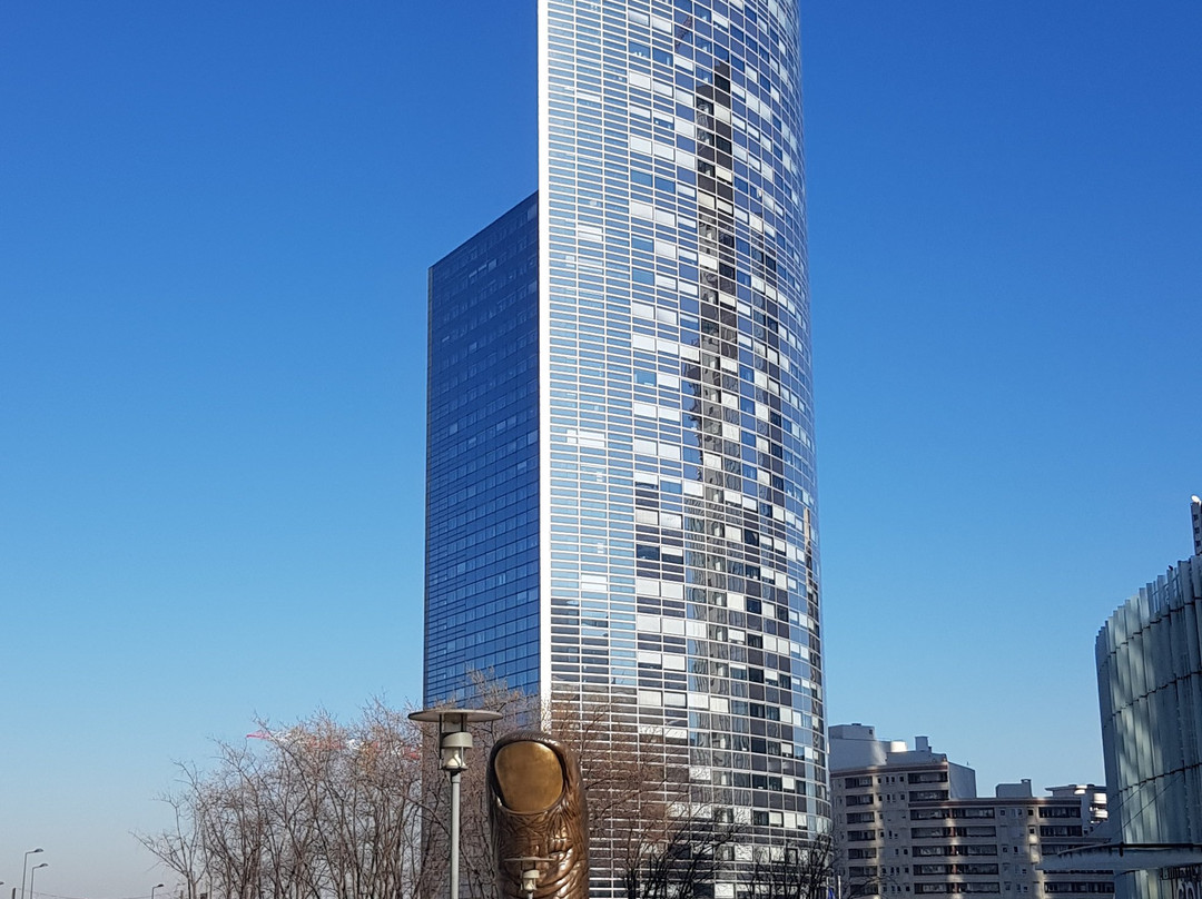 Sculpture de César, Le pouce景点图片