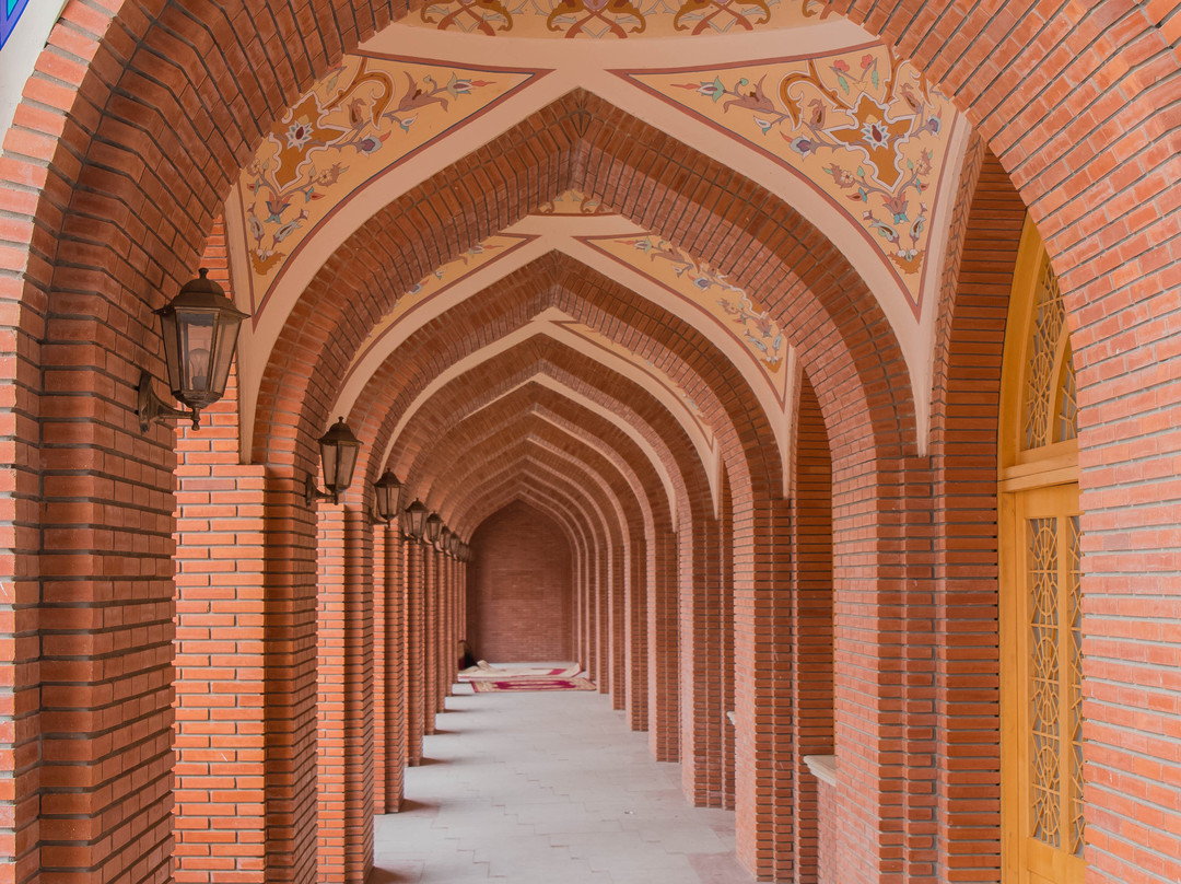 Imamzadeh Mausoleum景点图片