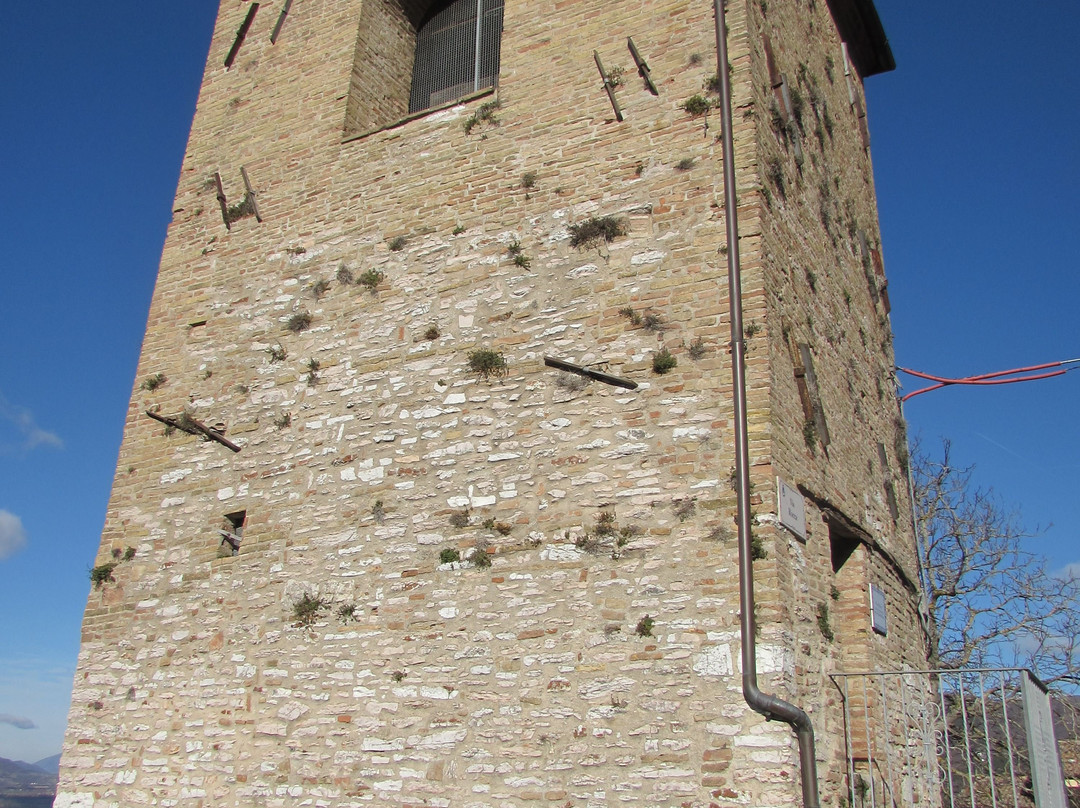 Torre Pubblica-Fossato di Vico必去景点