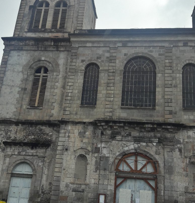 Eglise du Mouillage-Saint-Pierre必去景点