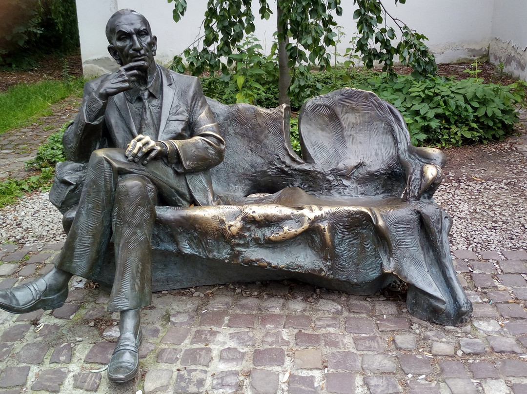 Statue of Jan Karski-克拉科夫必去景点
