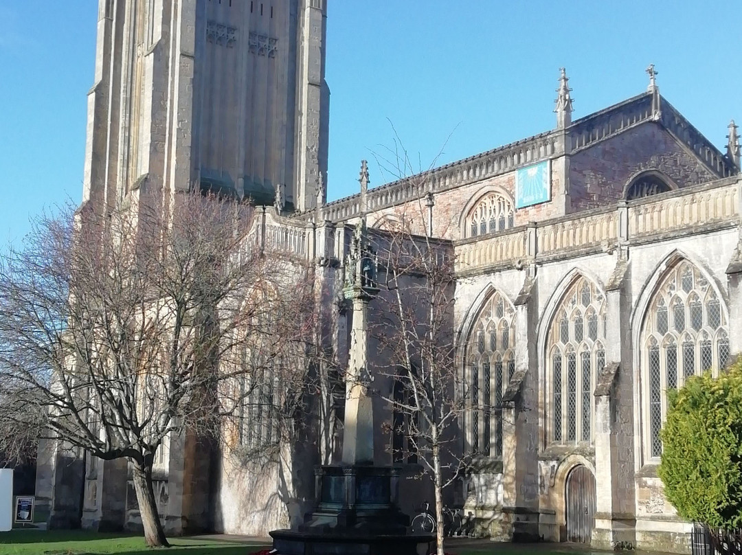 St Cuthbert's parish Church景点图片