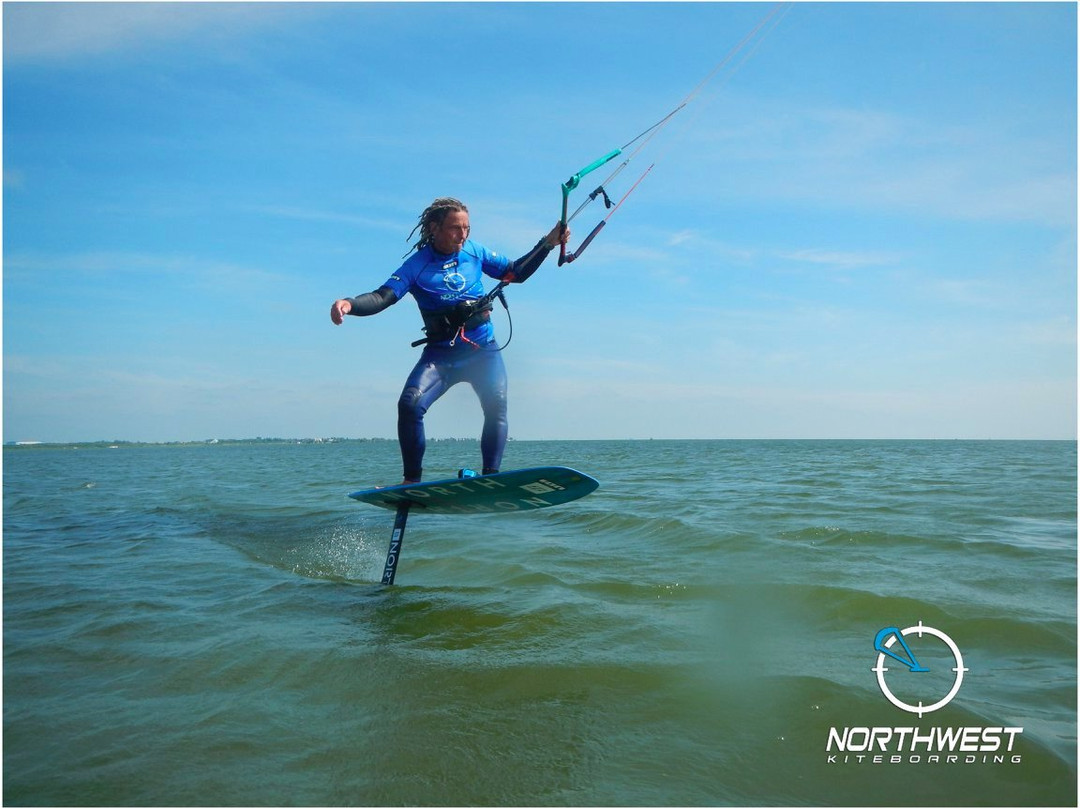 NorthWest Kiteboarding景点图片