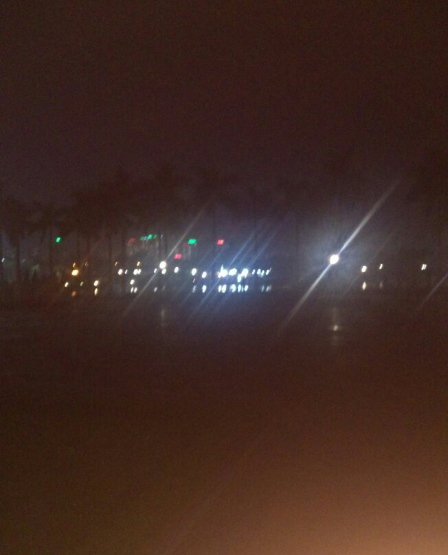 Hoa Binh Park-Bắc Từ Liêm必去景点