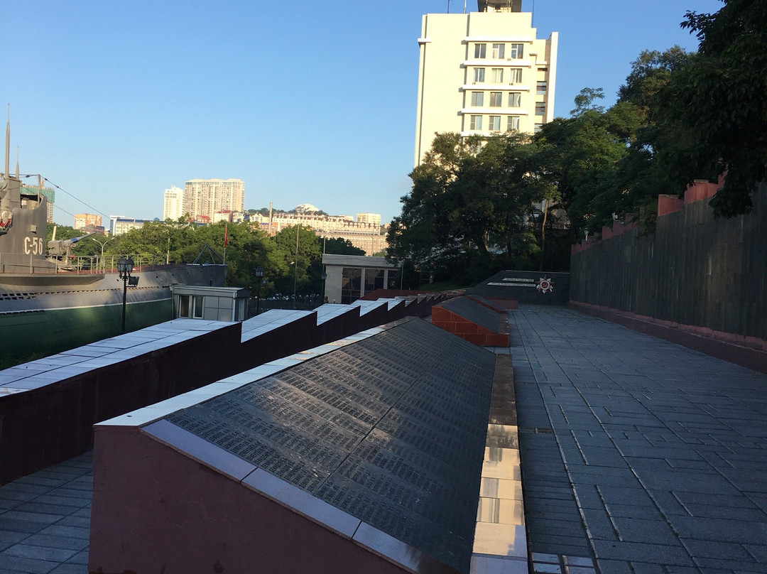 The Memorial Complex on the Korabelnaya Embankment-海参崴必去景点