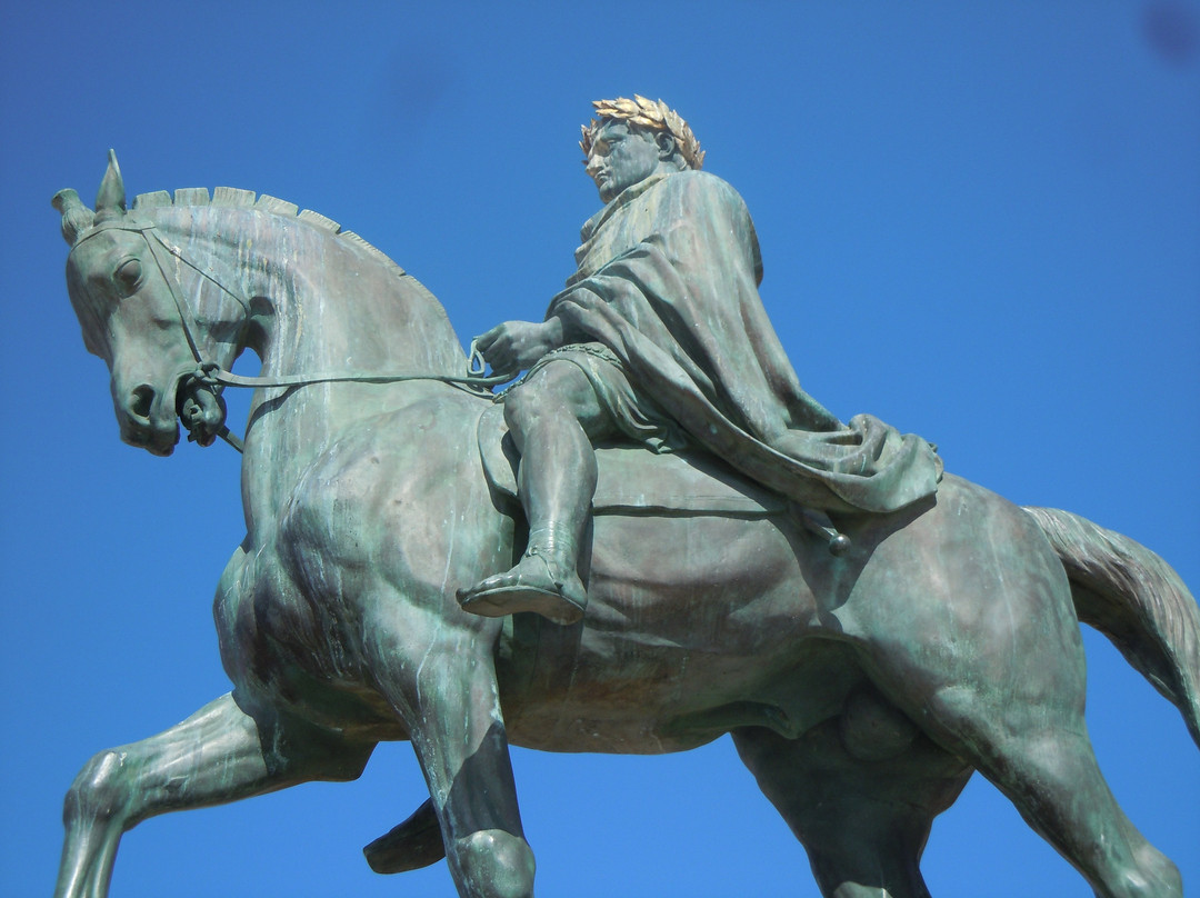 Monument Napoléon et ses quatre frères景点图片