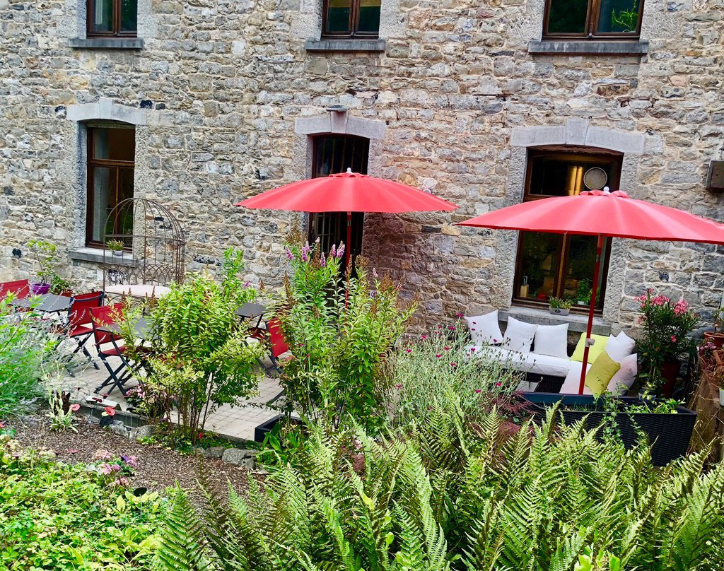 Onhaye酒店住宿-Au Plaisir B&B maison d'hôtes insolite ludique - Cluedo B&B near Dinant