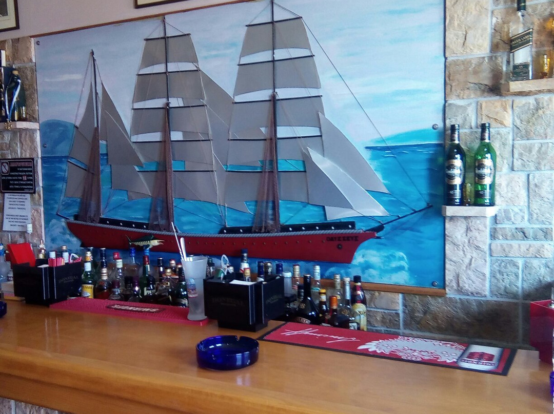 Mandraki餐馆和美食-Remezzo Cafe Bar